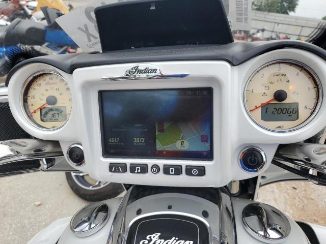 56KTRAAA4K3370332 - 2019 INDIAN MOTORCYCLE CO. ROADMASTER WHITE photo 8