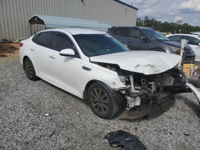 5XXGT4L32KG354476 - 2019 KIA OPTIMA LX WHITE photo 4
