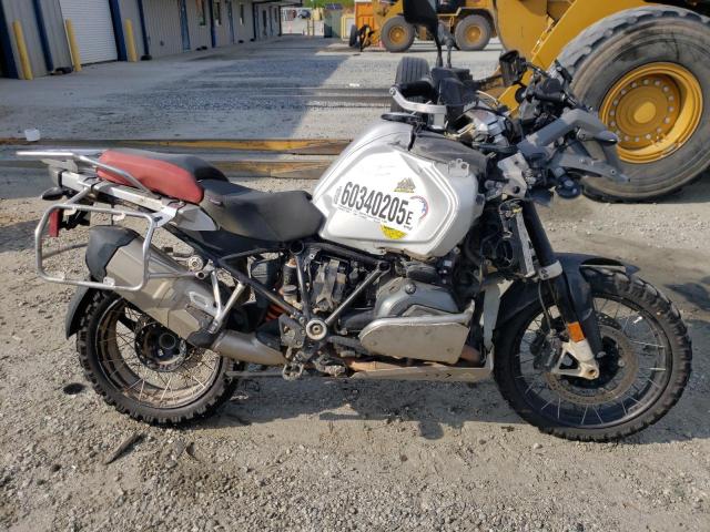 WB10A1204GZ665194 - 2016 BMW R1200 GS ADVENTURE SILVER photo 1