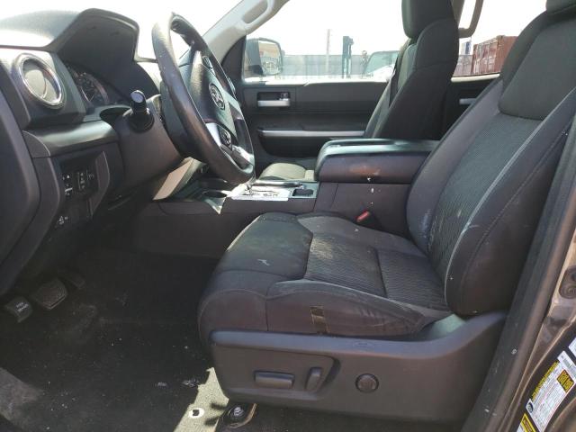 5TFUY5F12HX588624 - 2017 TOYOTA TUNDRA DOUBLE CAB SR/SR5 GRAY photo 7