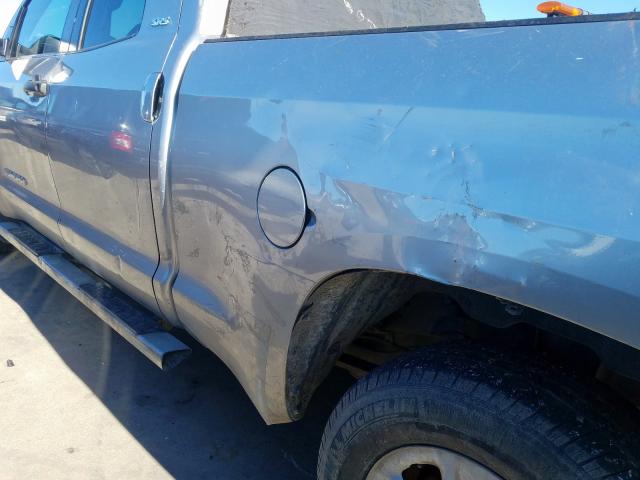 5TFUW5F19HX652065 - 2017 TOYOTA TUNDRA DOUBLE CAB SR/SR5  photo 9