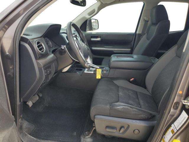 5TFRY5F13HX220989 - 2017 TOYOTA TUNDRA DOUBLE CAB SR/SR5 GRAY photo 7