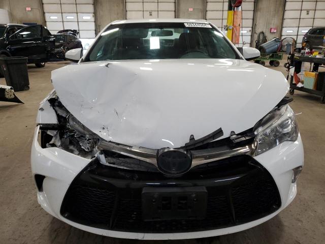 4T1BF1FK0GU590429 - 2016 TOYOTA CAMRY LE WHITE photo 5