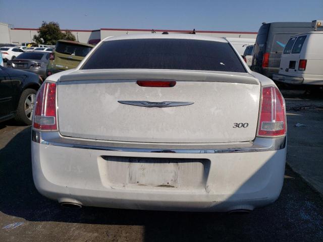 2C3CCAAG7DH508039 - 2013 CHRYSLER 300 WHITE photo 6