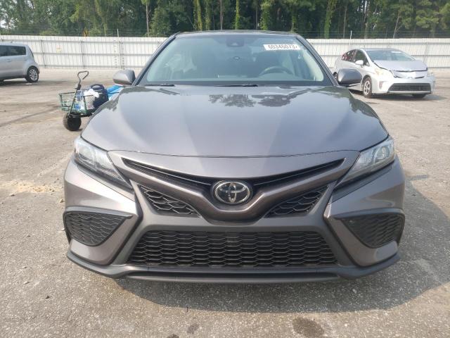 4T1G11AK2PU121175 - 2023 TOYOTA CAMRY SE NIGHT SHADE GRAY photo 5