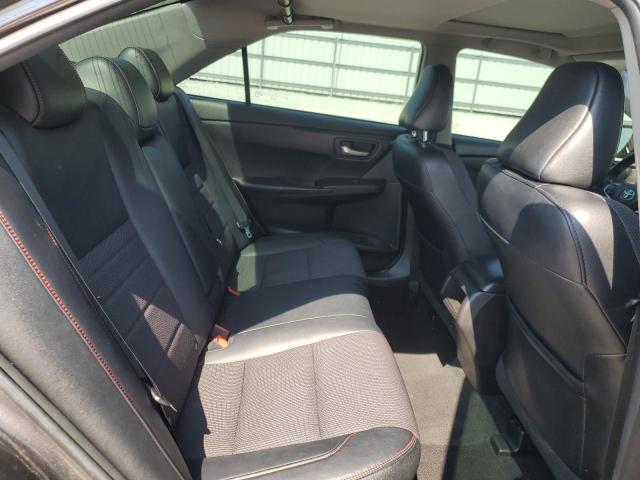 4T1BF1FK6GU545172 - 2016 TOYOTA CAMRY LE CHARCOAL photo 10