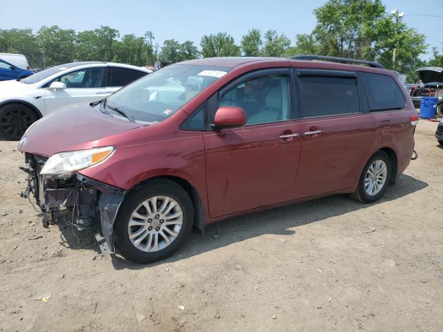 2011 TOYOTA SIENNA XLE, 