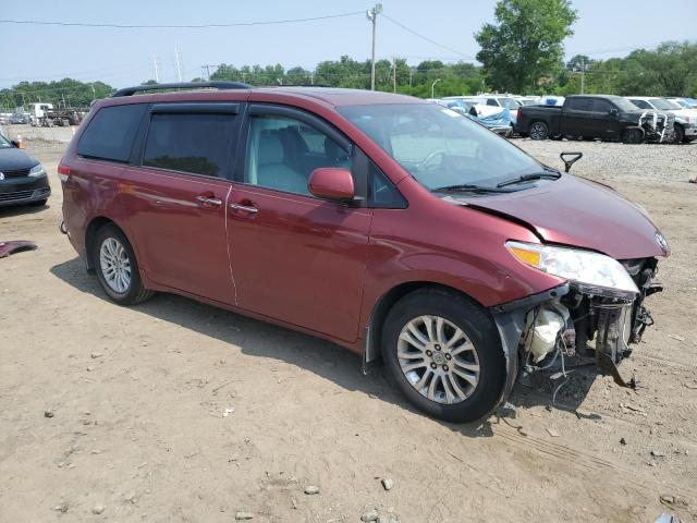 5TDYK3DC3BS157220 - 2011 TOYOTA SIENNA XLE BURGUNDY photo 4