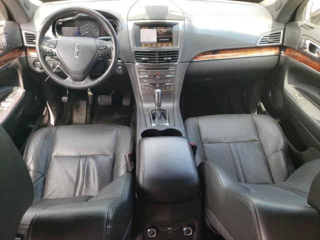 2LMHJ5NK2JBL01893 - 2018 LINCOLN MKT BLACK photo 8