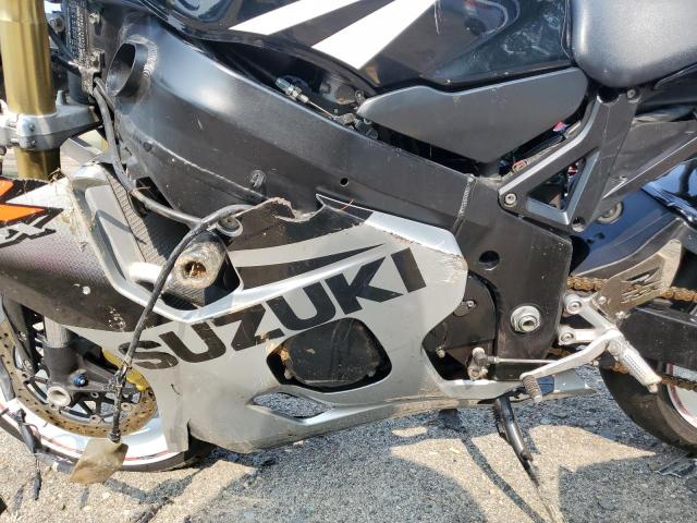 JS1GN7CAX52106846 - 2005 SUZUKI GSX-R600 K BLACK photo 7