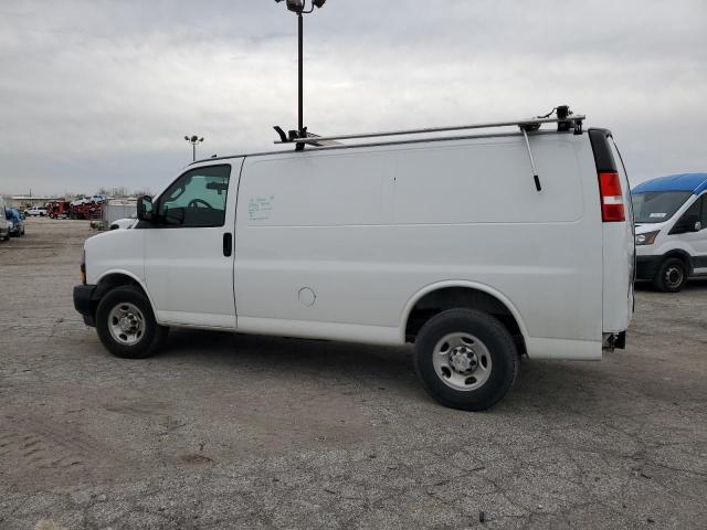 1GCWGAFPXK1365475 - 2019 CHEVROLET EXPRESS G2 WHITE photo 2