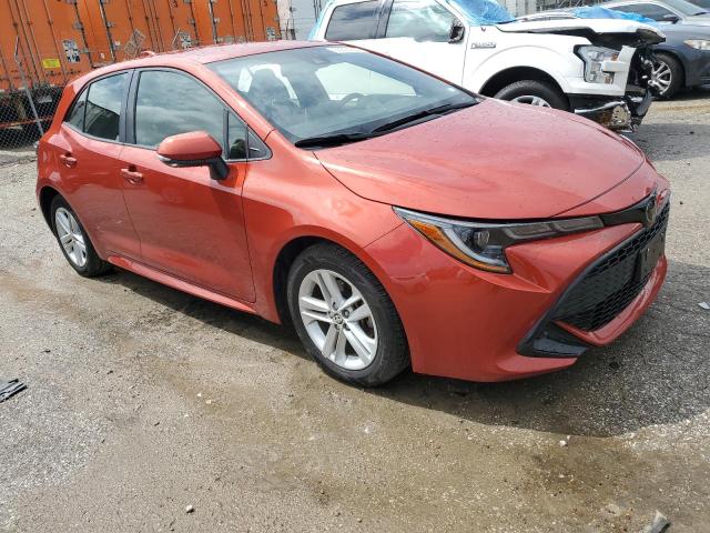 JTNK4RBE0K3059296 - 2019 TOYOTA COROLLA SE RED photo 4