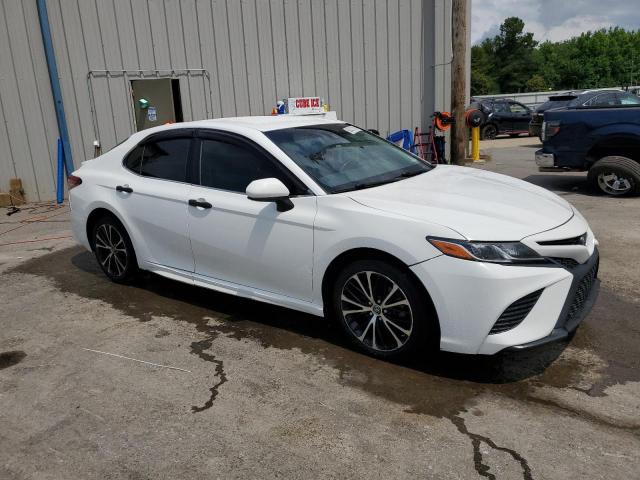 JTNB11HK7J3029377 - 2018 TOYOTA CAMRY L Biały zdjęcie 4