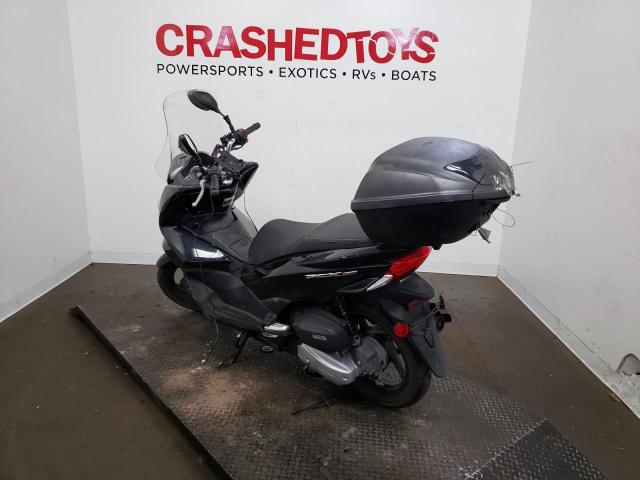 RLHKF1802FY001940 - 2015 HONDA PCX 150 BLACK photo 3