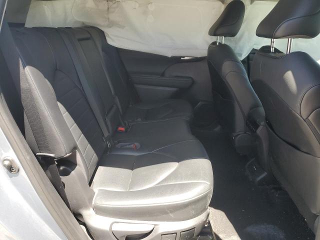 5TDHZRBHXMS145095 - 2021 TOYOTA HIGHLANDER XLE SILVER photo 10