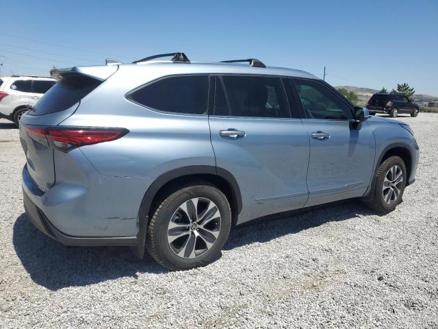 5TDHZRBHXMS145095 - 2021 TOYOTA HIGHLANDER XLE SILVER photo 3