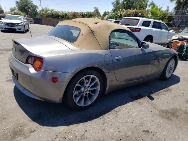 4USBT33403LR61288 - 2003 BMW Z4 2.5 GRAY photo 3