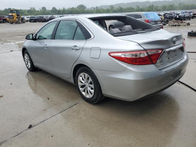 4T1BF1FK6HU648495 - 2017 TOYOTA CAMRY LE SILVER photo 2