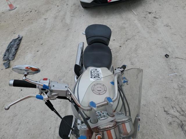 5VPCB16D053009182 - 2005 VICTORY MOTORCYCLES KINGPIN 白色 照片 5