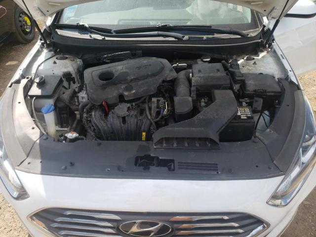 5NPE24AF9JH648838 - 2018 HYUNDAI SONATA SE WHITE photo 11