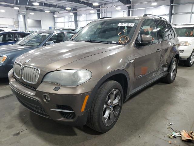 5UXZV8C59BLL67607 - 2011 BMW X5 XDRIVE50I BROWN photo 2