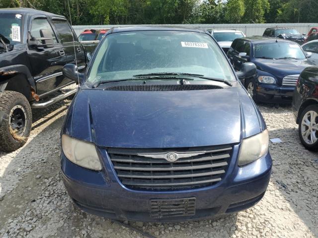 1C4GP45R55B411219 - 2005 CHRYSLER TOWN & COU BLUE photo 5