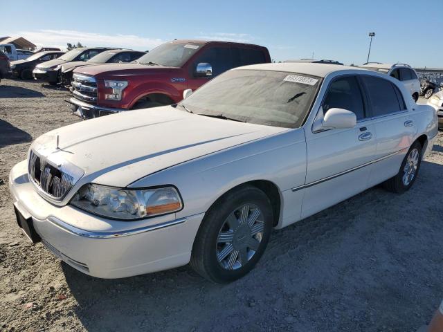 1LNHM83W83Y638360 - 2003 LINCOLN TOWN CARTIER WHITE photo 1