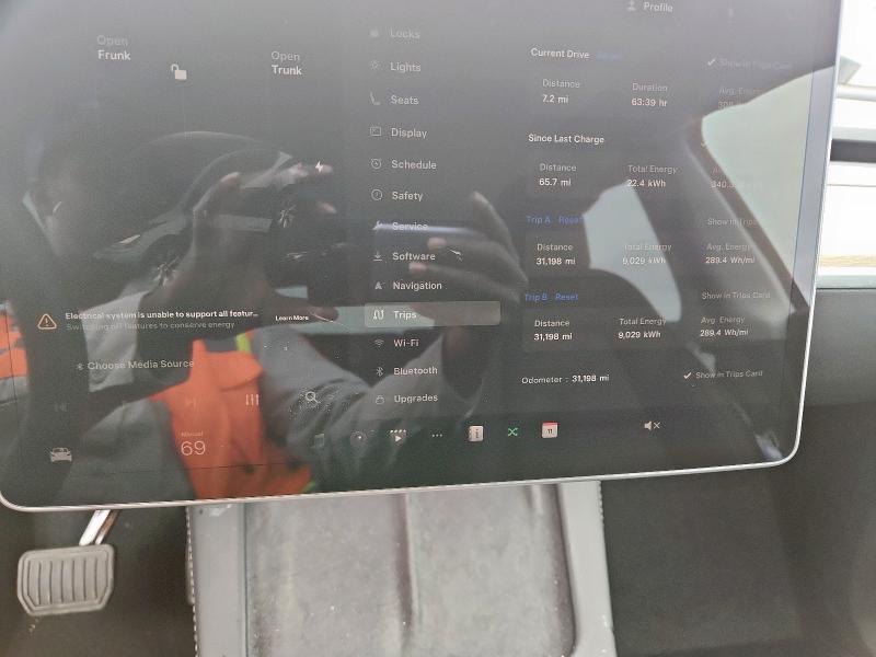 7SAYGDEE4RA281874 - 2024 TESLA MODEL Y Szary zdjęcie 9