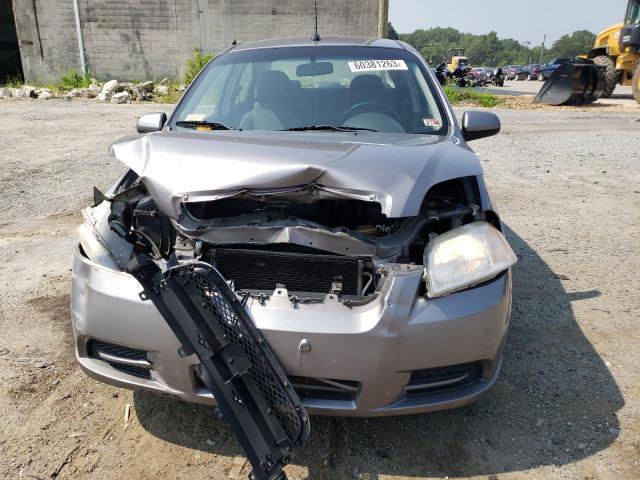 KL1TD5DE9AB093179 - 2010 CHEVROLET AVEO LS ნაცრისფერი ფოტო 5