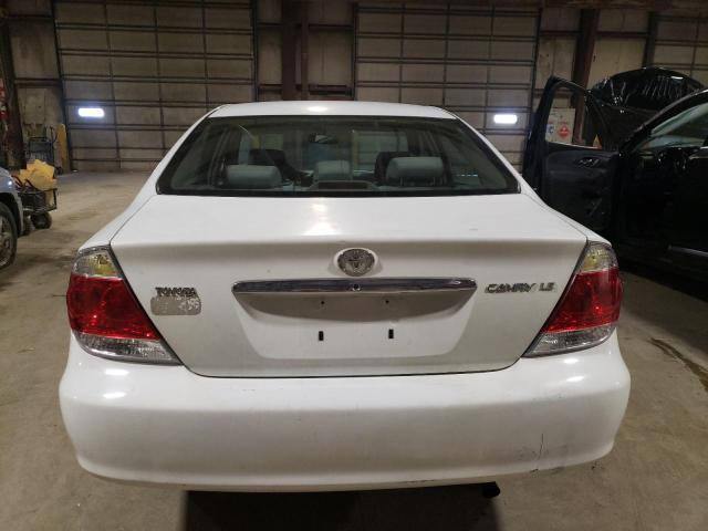 4T1BE32K95U593556 - 2005 TOYOTA CAMRY LE WHITE photo 6