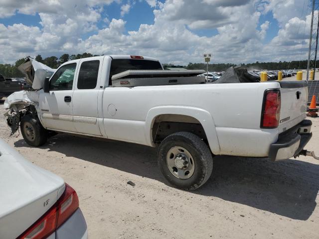 1GCHC29U06E249650 - 2006 CHEVROLET SILVERADO C2500 HEAVY DUTY WHITE photo 2