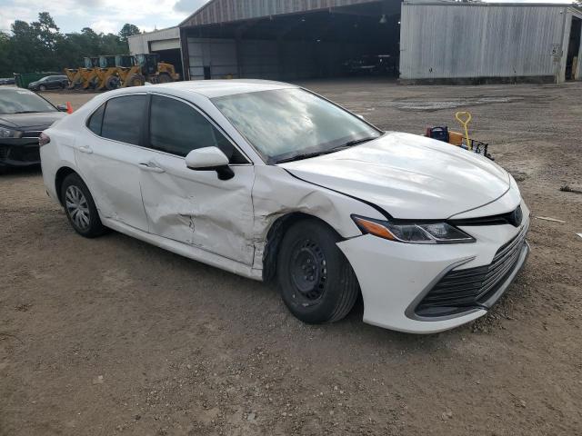 4T1C31AKXNU571744 - 2022 TOYOTA CAMRY LE WHITE photo 4