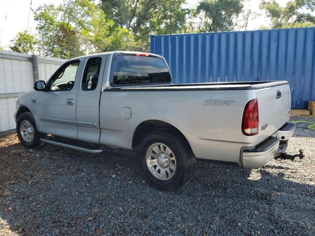 2FTRX17222CA19564 - 2002 FORD F150 SILVER photo 2