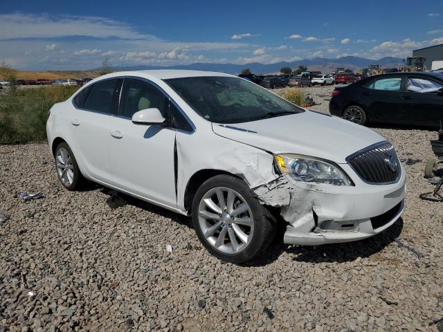 1G4PR5SK0F4175653 - 2015 BUICK VERANO CONVENIENCE WHITE photo 4