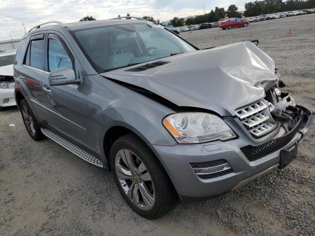 4JGBB8GB1BA697101 - 2011 MERCEDES-BENZ ML 350 4MATIC GRAY photo 4
