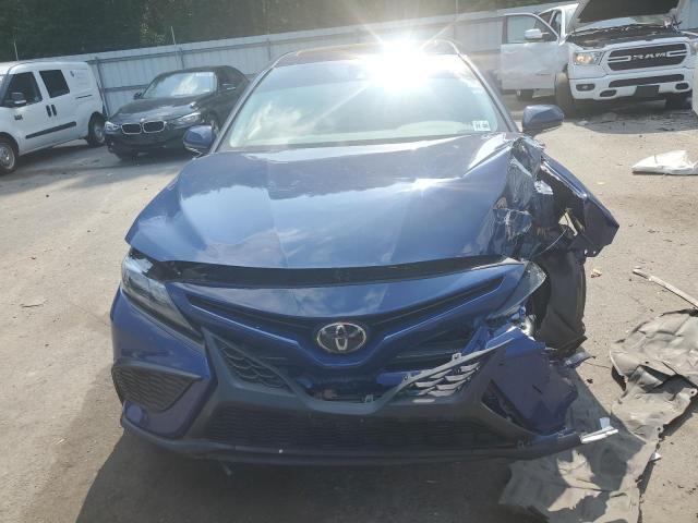 4T1S11AK1PU099941 - 2023 TOYOTA CAMRY SE NIGHT SHADE CHARCOAL photo 5