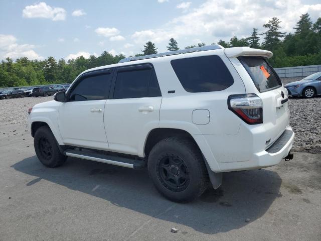 JTEBU5JR8F5225622 - 2015 TOYOTA 4RUNNER SR5/SR5 PREMIUM WHITE photo 2