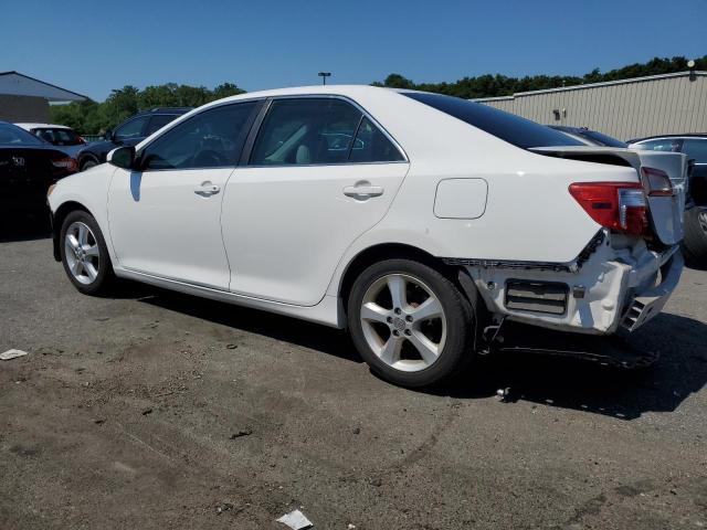 4T1BF1FK6EU867923 - 2014 TOYOTA CAMRY L WHITE photo 2