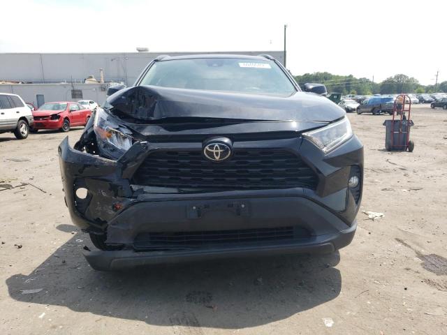 2T3P1RFV5LW087915 - 2020 TOYOTA RAV4 XLE 黑色 照片 5