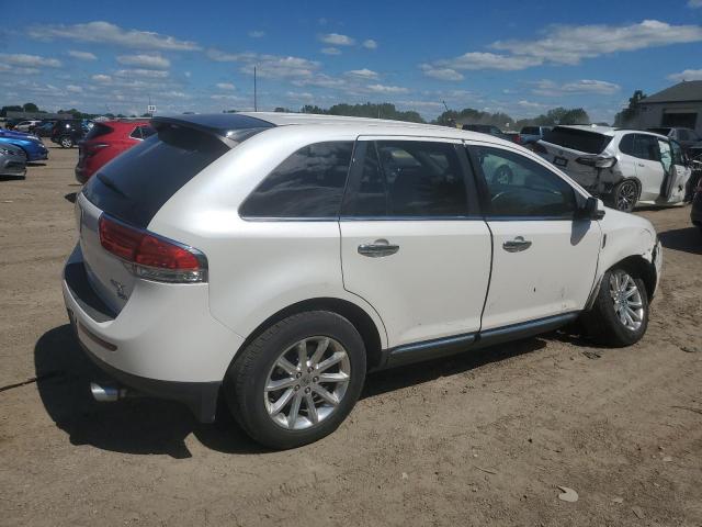 2LMDJ8JK2DBL18879 - 2013 LINCOLN MKX WHITE photo 3