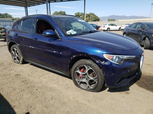 ZASPAKBN5K7C53459 - 2019 ALFA ROMEO STELVIO TI BLUE photo 4