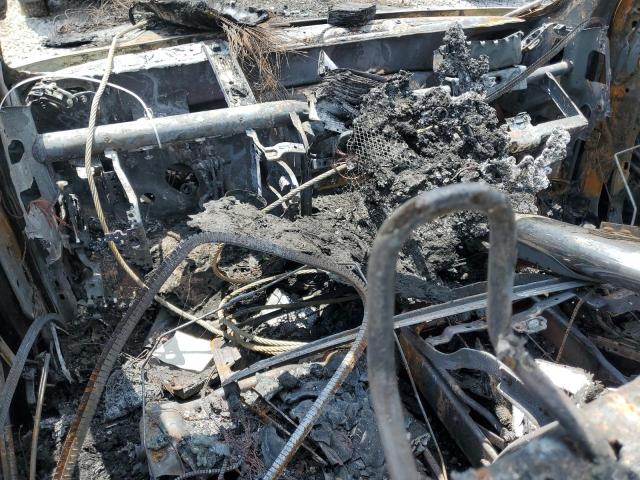 3C6TR5FJ4FG566321 - 2015 RAM 2500 LARAMIE Бордовий фото 8