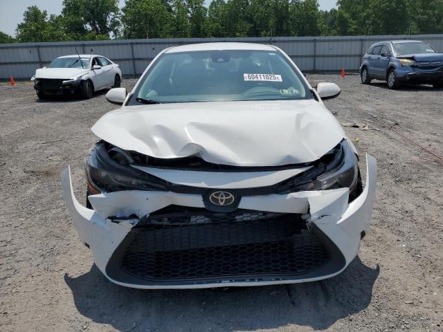 5YFEPMAE5MP211628 - 2021 TOYOTA COROLLA LE WHITE photo 5