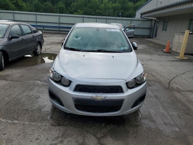 1G1JA6SG6E4161427 - 2014 CHEVROLET SONIC LS SILVER photo 5