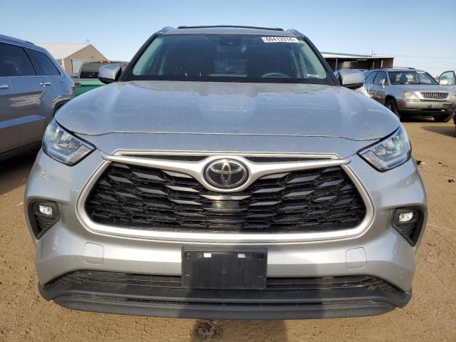 5TDGZRBH5LS514987 - 2020 TOYOTA HIGHLANDER XLE SILVER photo 5