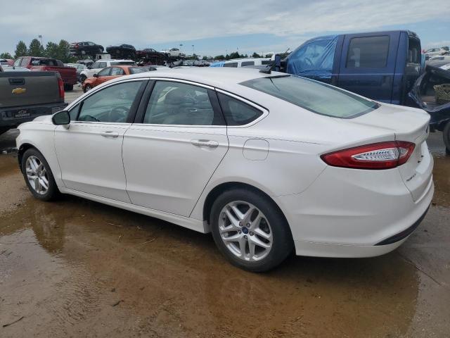 3FA6P0HR2DR343364 - 2013 FORD FUSION SE WHITE photo 2