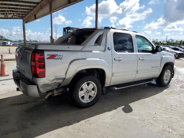 3GNTKFE74DG265853 - 2013 CHEVROLET AVALANCHE LT SILVER photo 3