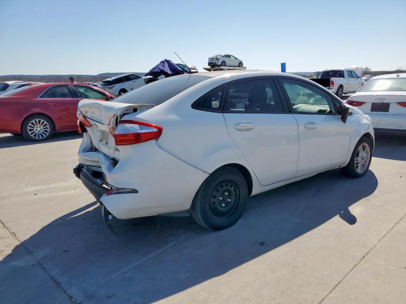 3FADP4BJ4KM132257 - 2019 FORD FIESTA SE 白色 照片 3