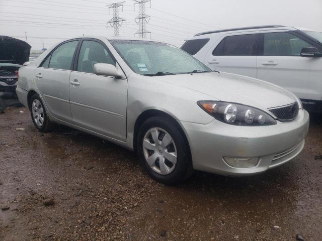 4T1BE32K55U522449 - 2005 TOYOTA CAMRY LE SILVER photo 4