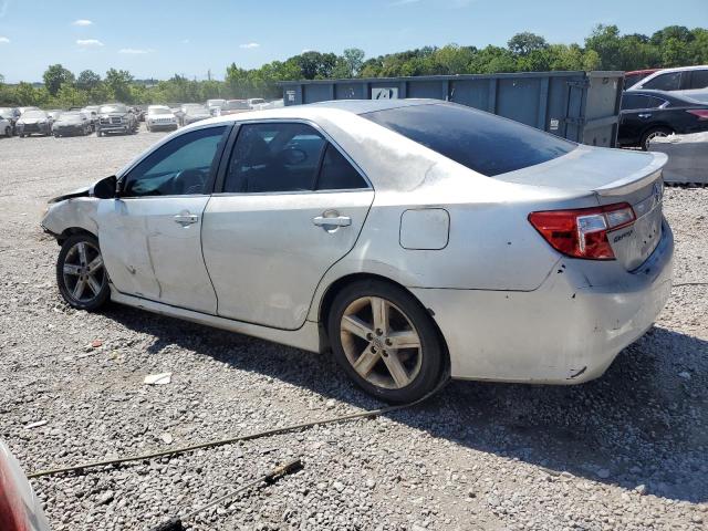 4T1BF1FKXCU137672 - 2012 TOYOTA CAMRY BASE SILVER photo 2